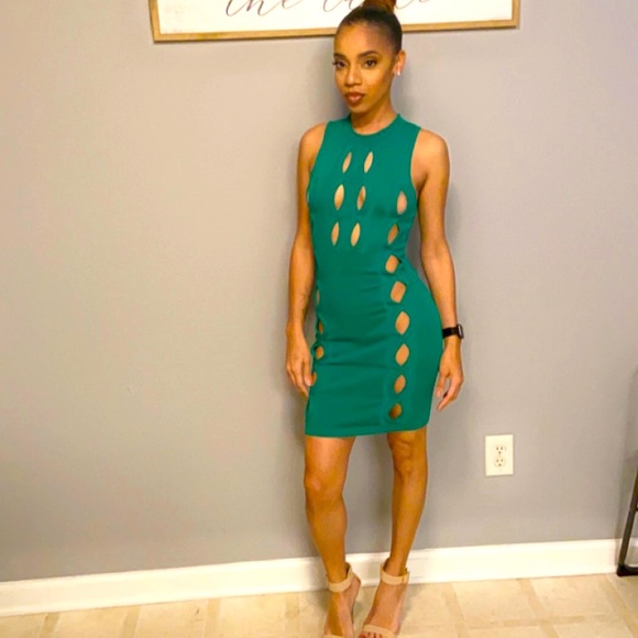 Dress - Picture 3 of 3